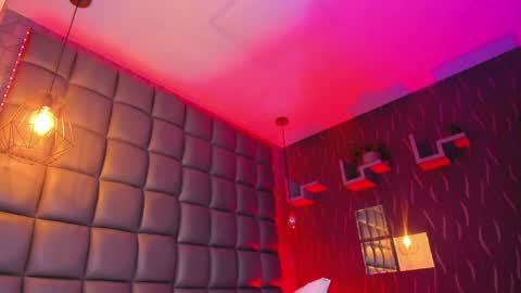 Megan online show from April 14, 2026, 8:15 pm