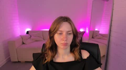 Snapshot of meganclapp chatting on May 13, 2026, 6:33 am Megan online show from May 13, 2026, 6:33 am