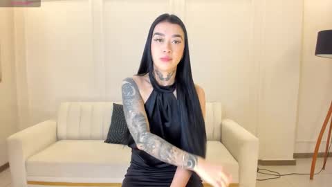 Megan Cross online show from November 5, 2025, 4:01 am