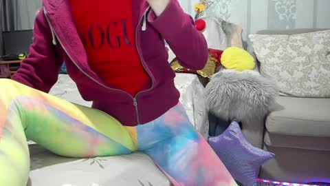 Nicki--------- Welcome to my Room online show from December 7, 2024, 8:44 am