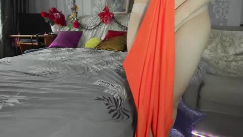 Snapshot of meganfox3325 chatting on March 19, 2026, 9:02 am Nicki--------- Welcome to my Room online show from March 19, 2026, 9:02 am