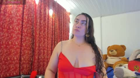 Snapshot of meganhotcurvy chatting on July 13, 2026, 12:19 pm meganhotcurvy online show from July 13, 2026, 12:19 pm