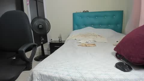 Snapshot of meganhotxx2 chatting on September 19, 2025, 7:47 pm megan online show from September 19, 2025, 7:47 pm