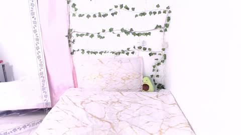 MEGAN online show from September 30, 2025, 11:10 pm