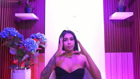 Snapshot of meganlowell chatting on February 13, 2026, 11:28 am Megan Lowell online show from February 13, 2026, 11:28 am