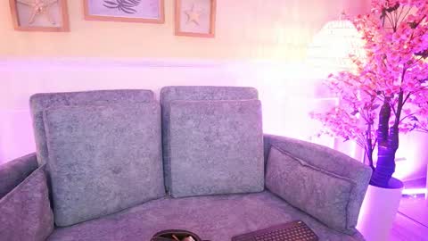 Snapshot of meganlowell chatting on February 14, 2026, 7:10 pm Megan Lowell online show from February 14, 2026, 7:10 pm