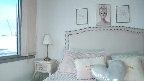 Mara online show from December 5, 2025, 1:52 pm