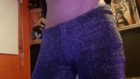 Snapshot of megannixx chatting on October 15, 2025, 5:07 am megannixx online show from October 15, 2025, 5:07 am