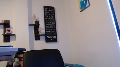 Snapshot of megannixx chatting on October 29, 2025, 5:31 am megannixx online show from October 29, 2025, 5:31 am