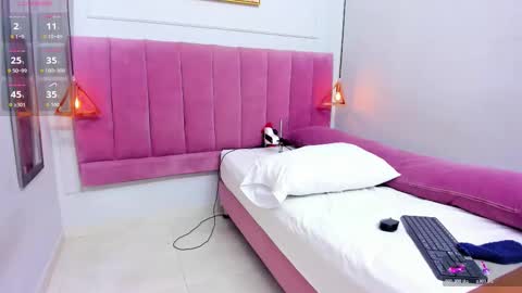 Megan  online show from October 25, 2025, 7:08 pm