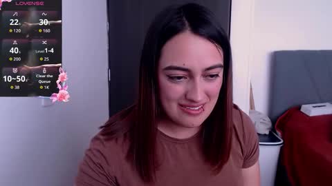 Snapshot of megansnow_ chatting on September 19, 2025, 7:36 pm MEGAN online show from September 19, 2025, 7:36 pm