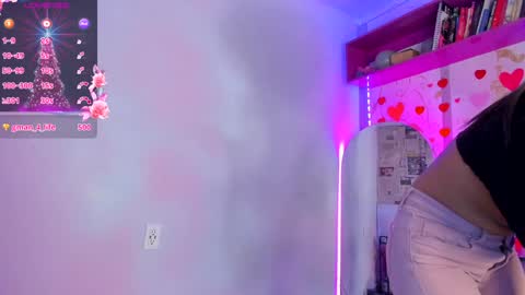 Snapshot of meganthompsonn chatting on February 7, 2025, 4:27 am Megan online show from February 7, 2025, 4:27 am