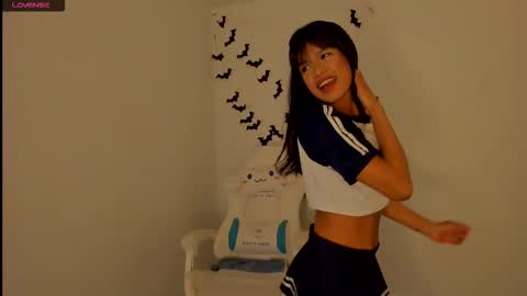 Snapshot of meganthompsonn chatting on September 30, 2025, 6:18 am Megan online show from September 30, 2025, 6:18 am