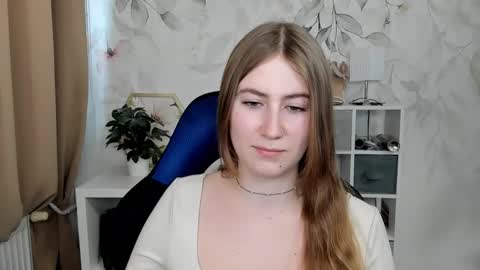 Snapshot of meganx_candy chatting on April 14, 2026, 2:23 pm Megan online show from April 14, 2026, 2:23 pm