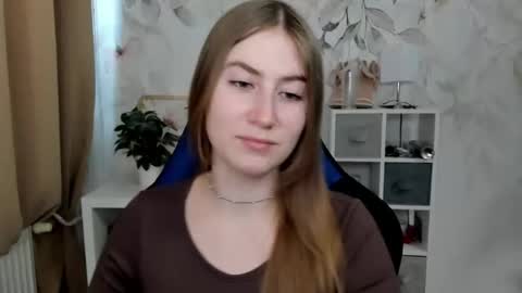Snapshot of meganx_candy chatting on April 15, 2026, 12:34 pm Megan online show from April 15, 2026, 12:34 pm