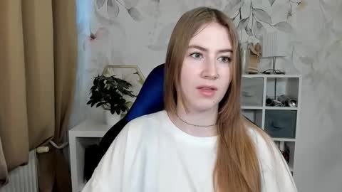 Snapshot of meganx_candy chatting on April 28, 2026, 4:39 am Megan online show from April 28, 2026, 4:39 am
