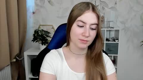 Snapshot of meganx_candy chatting on May 22, 2026, 5:47 am Megan online show from May 22, 2026, 5:47 am