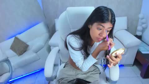 meggan online show from December 12, 2024, 3:43 am