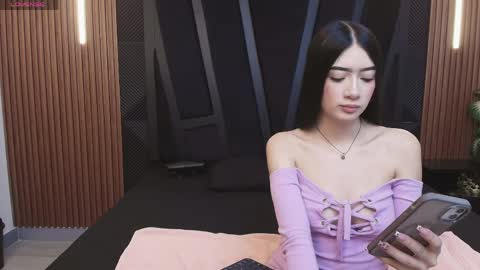 Snapshot of meggan_luxx chatting on April 2, 2026, 11:19 am MEGGAN LUXX online show from April 2, 2026, 11:19 am