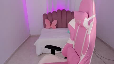 Snapshot of meghan_russo07 chatting on January 11, 2026, 11:43 pm Meghan online show from January 11, 2026, 11:43 pm