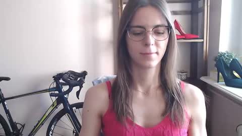 Megi online show from March 7, 2026, 7:27 am