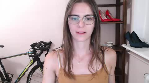 Megi online show from March 28, 2026, 8:08 pm