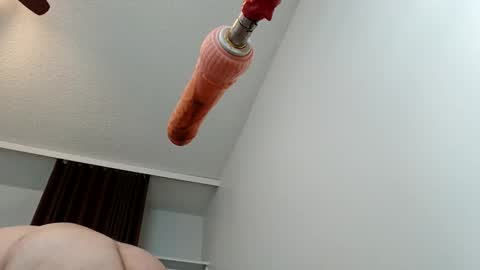 meheriuk68 online show from November 23, 2025, 6:19 pm