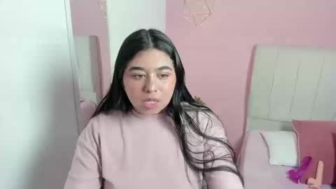 mehilinlee online show from September 22, 2025, 2:41 pm