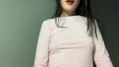 Snapshot of mei_fei_wan chatting on June 10, 2026, 5:45 pm Mei online show from June 10, 2026, 5:45 pm
