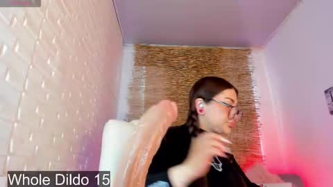 Snapshot of mei_millers chatting on October 18, 2025, 11:44 am MELISSA online show from October 18, 2025, 11:44 am