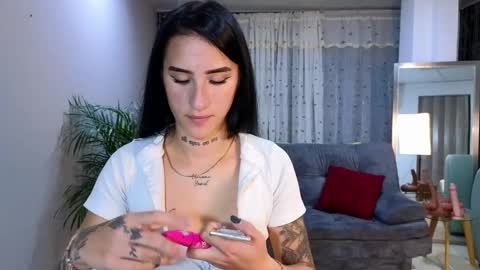 Mei online show from February 10, 2025, 1:03 am