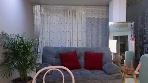 Mei online show from March 7, 2025, 10:54 pm