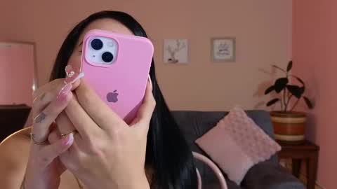 Mei online show from September 10, 2025, 12:49 pm