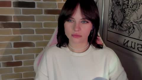 Katie  Payne online show from November 6, 2025, 3:46 pm