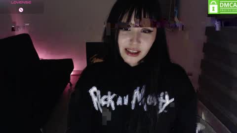 WETWATERMELL online show from May 29, 2026, 4:10 am
