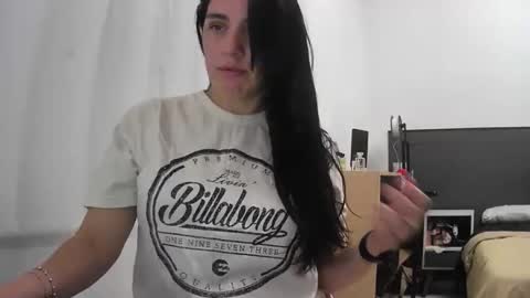 mel_stron online show from January 18, 2026, 2:48 am