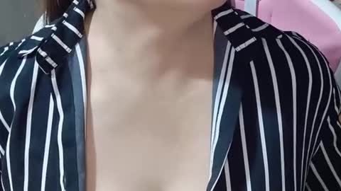 mela7386 online show from January 13, 2026, 7:35 am