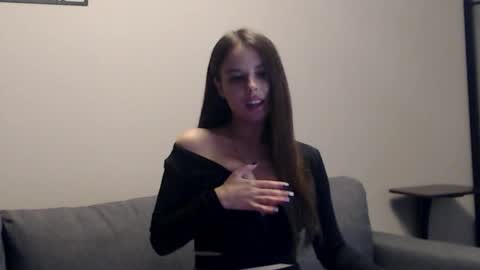 Snapshot of meladams chatting on October 28, 2025, 9:06 pm meladams online show from October 28, 2025, 9:06 pm