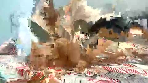 melahnie051002 online show from December 3, 2025, 1:35 am