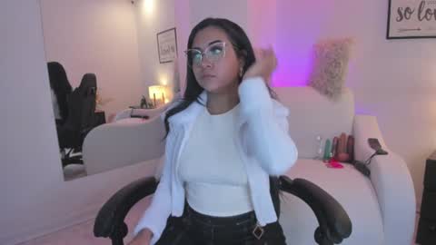 Snapshot of melan_owen chatting on July 6, 2026, 11:07 am melan_owen online show from July 6, 2026, 11:07 am