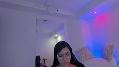 Snapshot of melan_owen chatting on July 11, 2026, 2:53 pm melan_owen online show from July 11, 2026, 2:53 pm