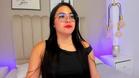 Snapshot of melanie_hillz chatting on July 19, 2026, 12:58 am Melanie online show from July 19, 2026, 12:58 am