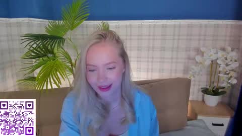 Snapshot of melanie_ryer chatting on September 23, 2025, 12:13 am Melanie online show from September 23, 2025, 12:13 am