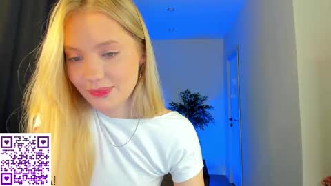 Snapshot of melanie_ryer chatting on October 16, 2025, 12:33 am Melanie online show from October 16, 2025, 12:33 am