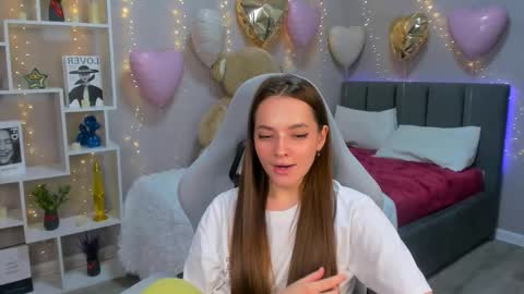 MelanieAlves online show from February 13, 2026, 11:23 pm