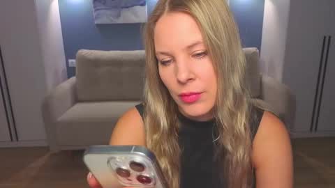 Melanie Bennett online show from January 12, 2026, 6:07 am