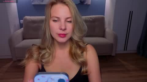 Snapshot of melaniebennett chatting on May 8, 2026, 6:19 am Melanie Bennett online show from May 8, 2026, 6:19 am