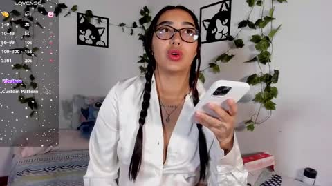 Melanie online show from October 9, 2025, 11:47 pm