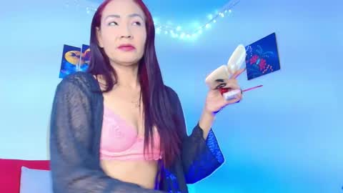 melannia_hills online show from October 10, 2025, 10:36 am