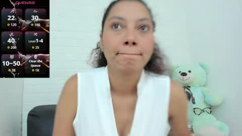 Snapshot of melannie_roses chatting on April 26, 2026, 8:17 pm melannie roses online show from April 26, 2026, 8:17 pm